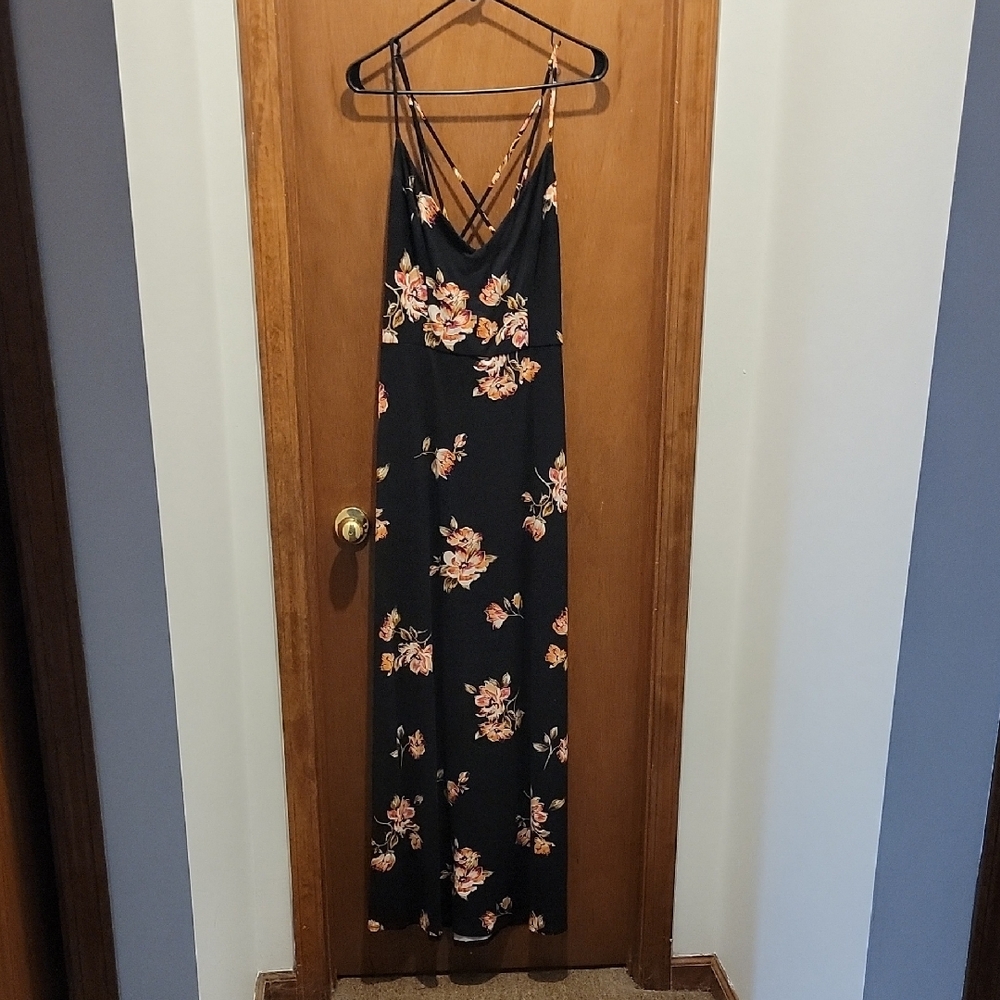 Nine Britton Black Floral Maxi Dress